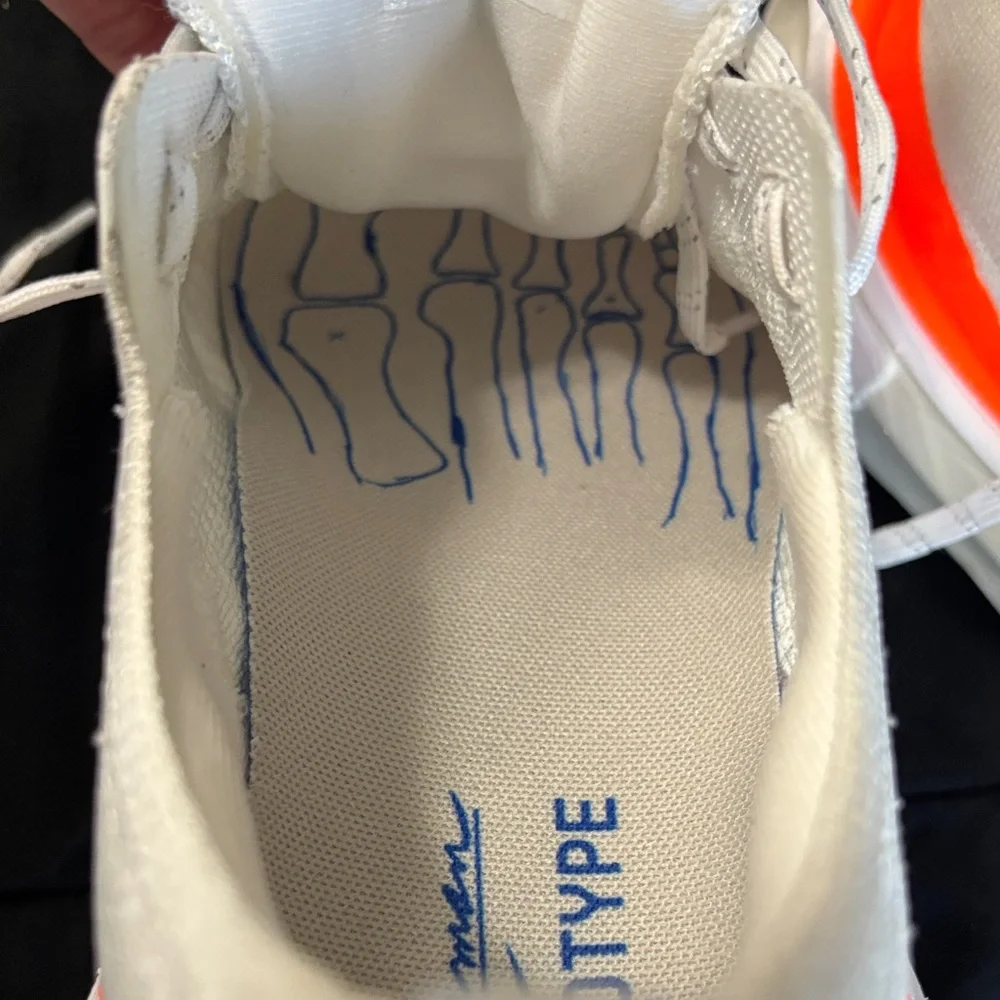 Nike Invinvible Run 3 Cream and Blue Running Shoes - Picture 8 of 9